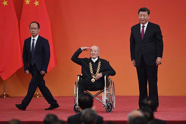 Presiden Tiongkok Xi Jinping Beri Penghargaan untuk Sahabat Tiongkok