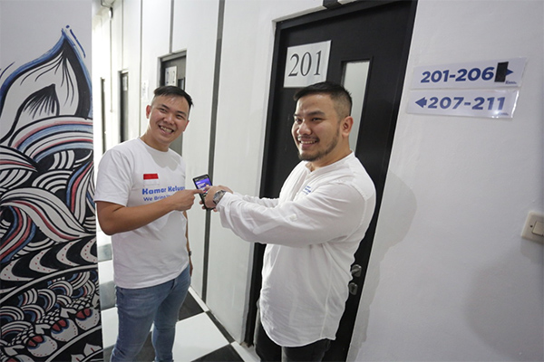 Kamar Keluarga Hunian Co-Living dengan Jaringan Terlengkap