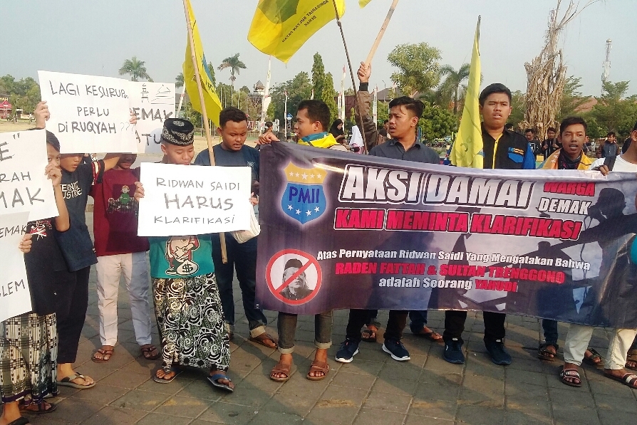 Warga Demak Kecam Pemelencengan Sejarah Oleh Ridwan Saidi