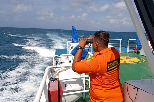 Tim SAR Perluas Area Pencarian Korban Tabrakan Kapal di NTT