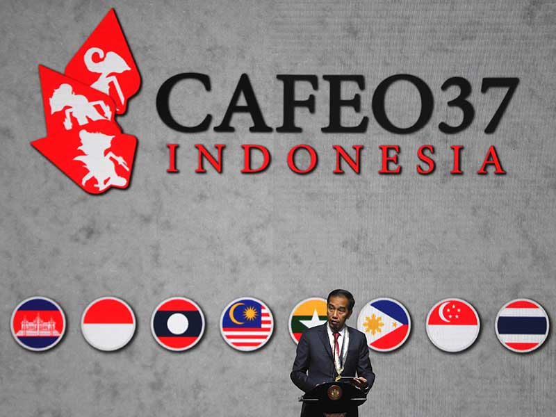 Presiden Joko Widodo berpidato dalam acara Pembukaan The 37th Conference ASEAN Federation of Engineering Organizations (CAFEO37), di JIExpo