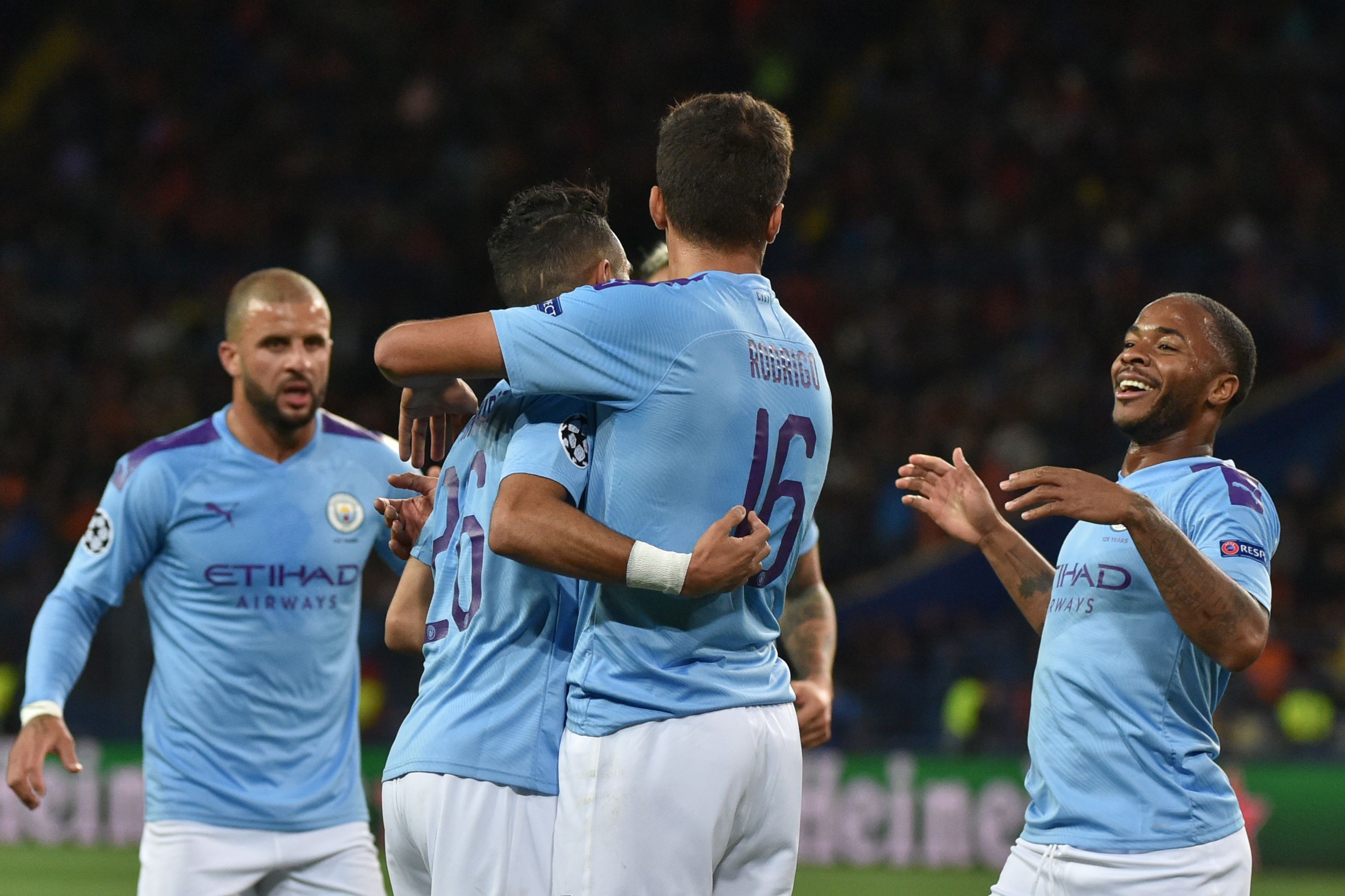Selebrasi para pemain Manchester City usai mencetak gol ke gawang Shkahtar
