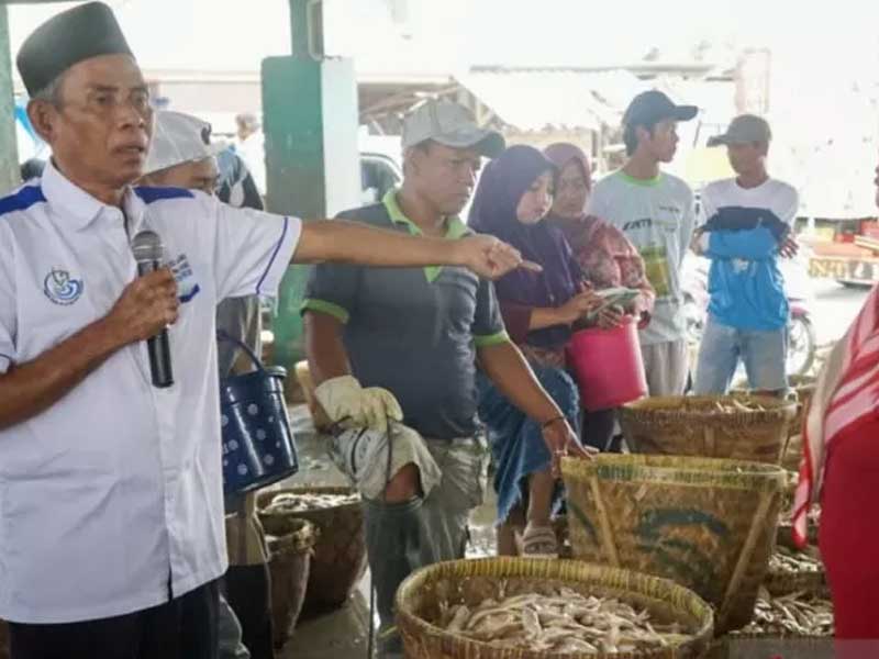 Koperasi Mina Bahari Indramayu segera bangun pabrik tepung protein ikan.