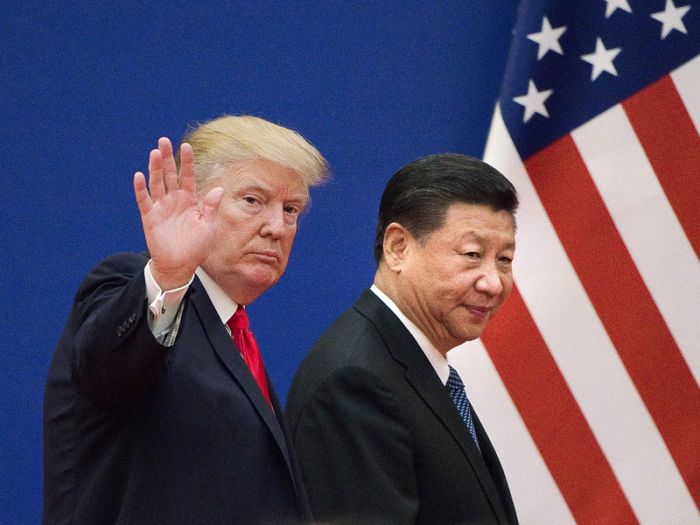 Presiden AS Donald Trump (kiri) dan Presiden Tiongkok Xi Jinping