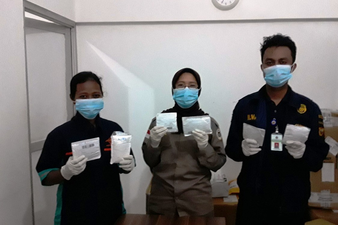 Sinergi Bea Cukai Sorong, Kantor Pos dan Badan Karantina Amankan Benih Tanaman Tanpa Izin