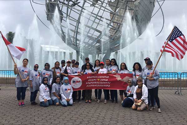 Masyarakat Indonesia di New York, The Unisphere, Amerika Serikat menggelar Deklarasi Damai untuk Papua 