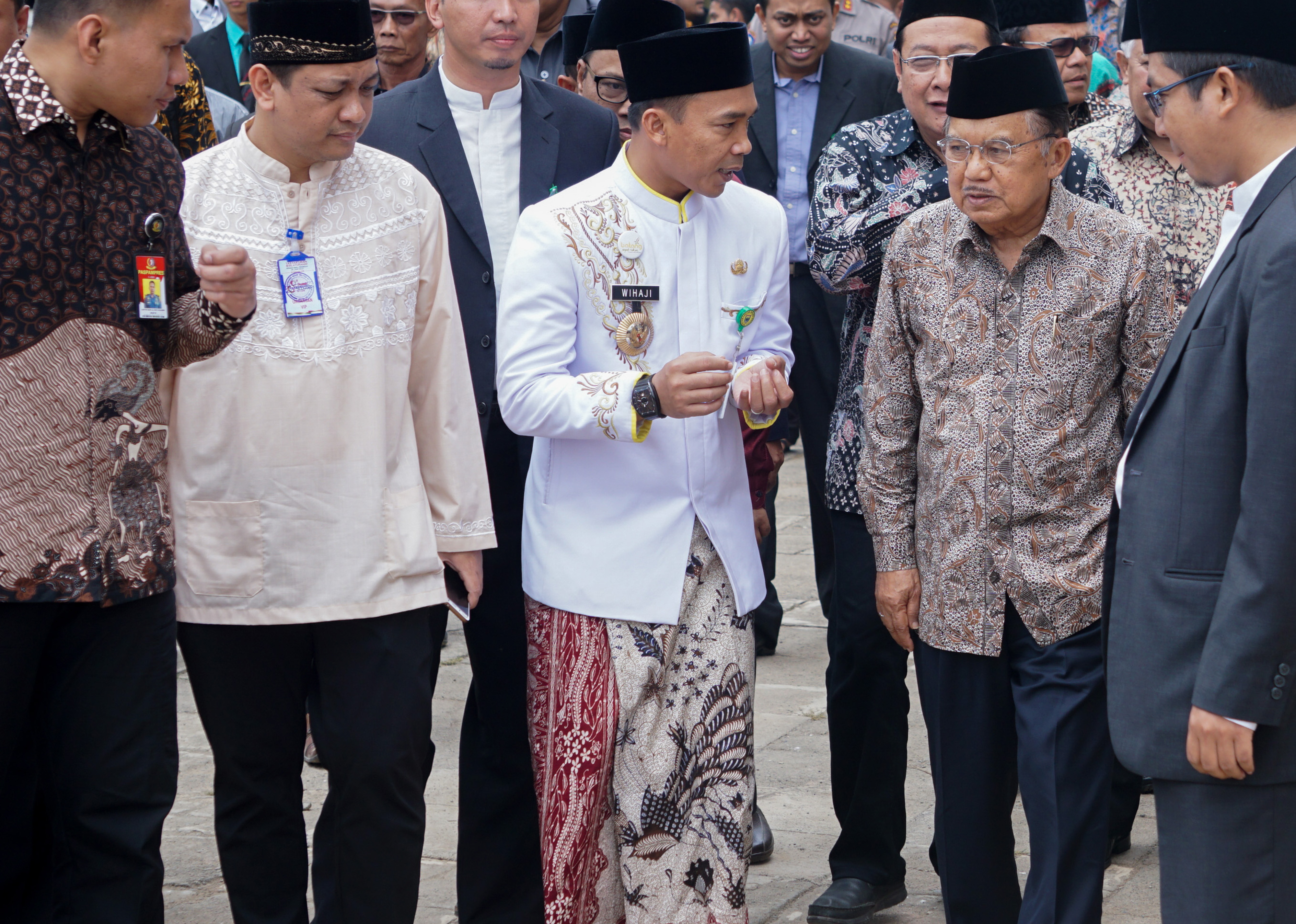 Wakil Presiden Jusuf Kalla saat menghadiri acara Tasyakuran Sewindu dan Peresmian Gedung Indonesia Pondok Modern Tazakka, Jumat (6/9/2019). 