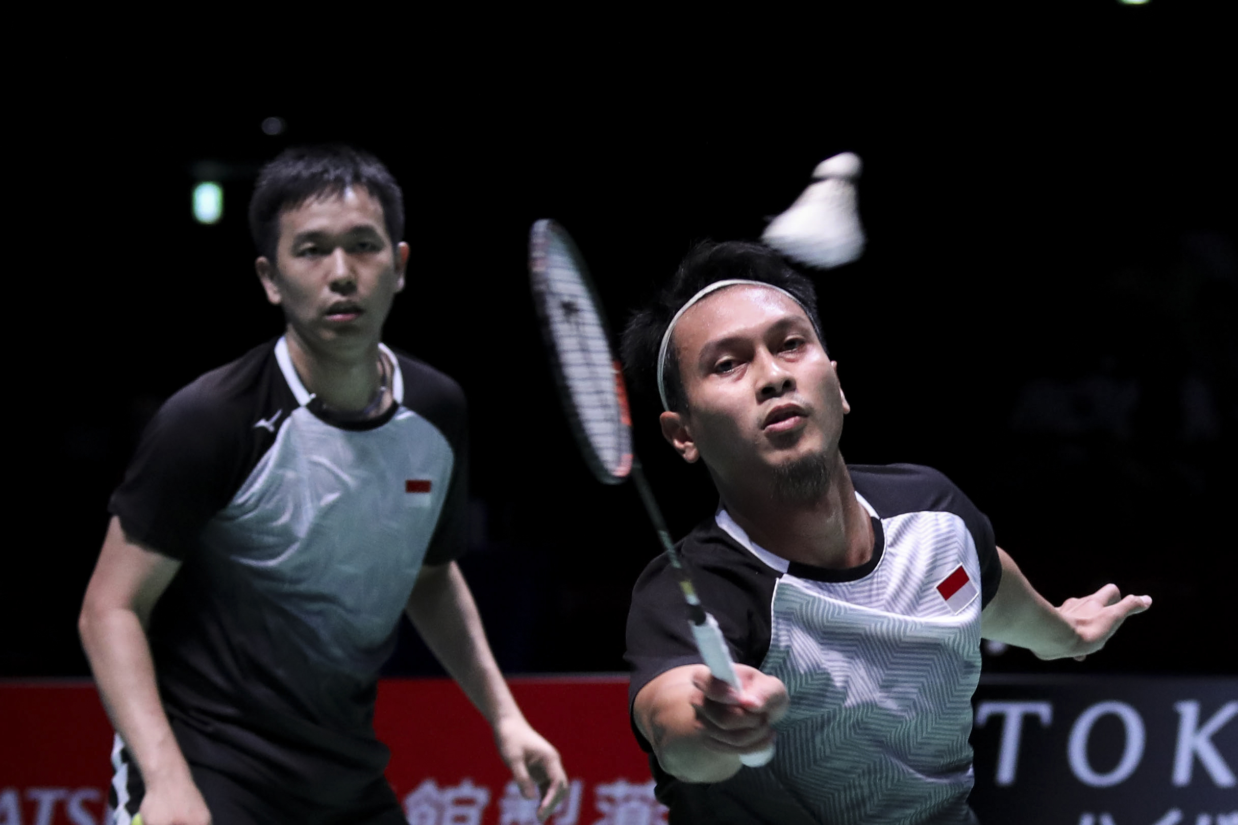  Ganda putra Indonesia Mohammad Ahsan (kanan) dan Hendra Setiawan
