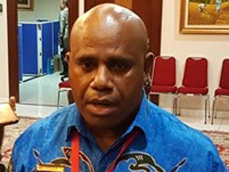 Ketua DPRD Maybrat Ferdinando Solossa. 