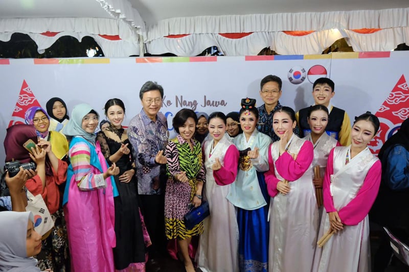 Dubes Korsel untuk Indonesia Kim Chang-beom bersama rombongan TeKo Neng Jawa