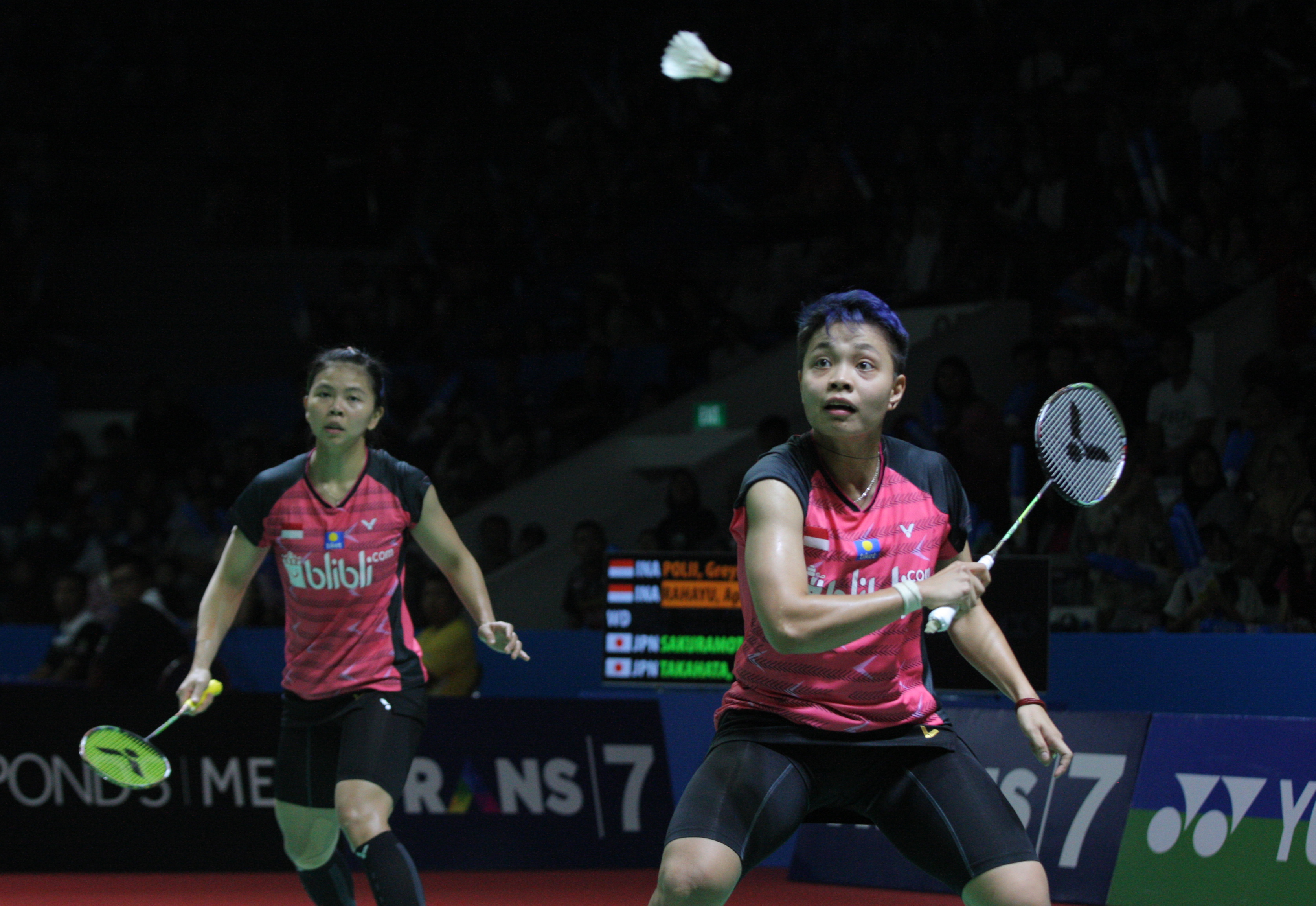 Pasangan ganda putri Greysia Polii (kiri)/Apriyani Rahayu (kanan)