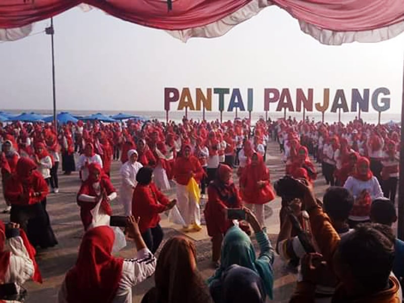 Falshmob Tari Saputangan di Bengkulu