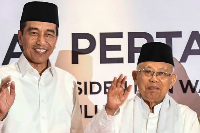 Pasangan Presiden dan Wakil Presiden terpilih Jokowi Widodo dan KH Ma