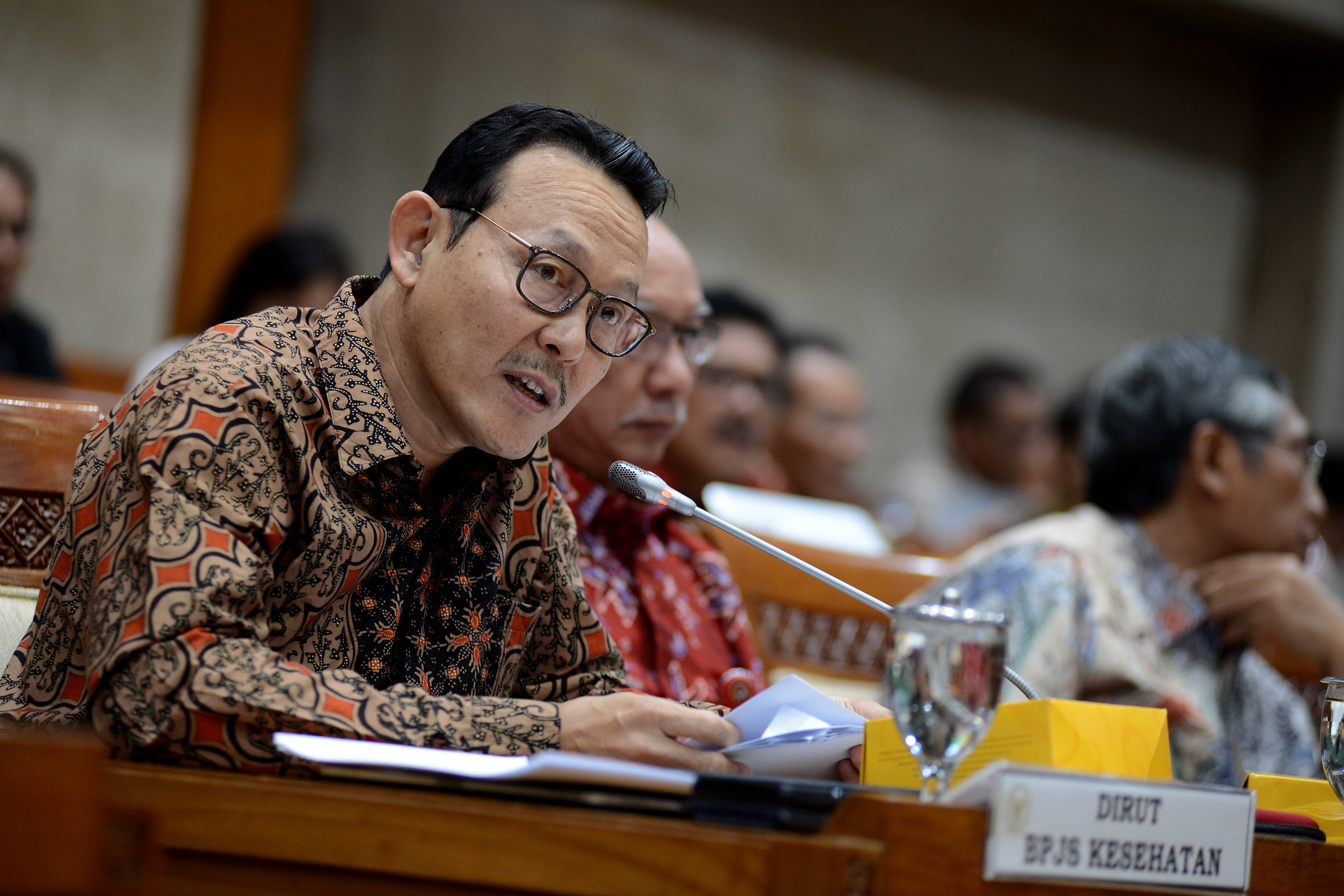 RAKBER DEFISIT BPJS: Direktur Utama BPJS Kesehatan Fahmi Idris (kiri)