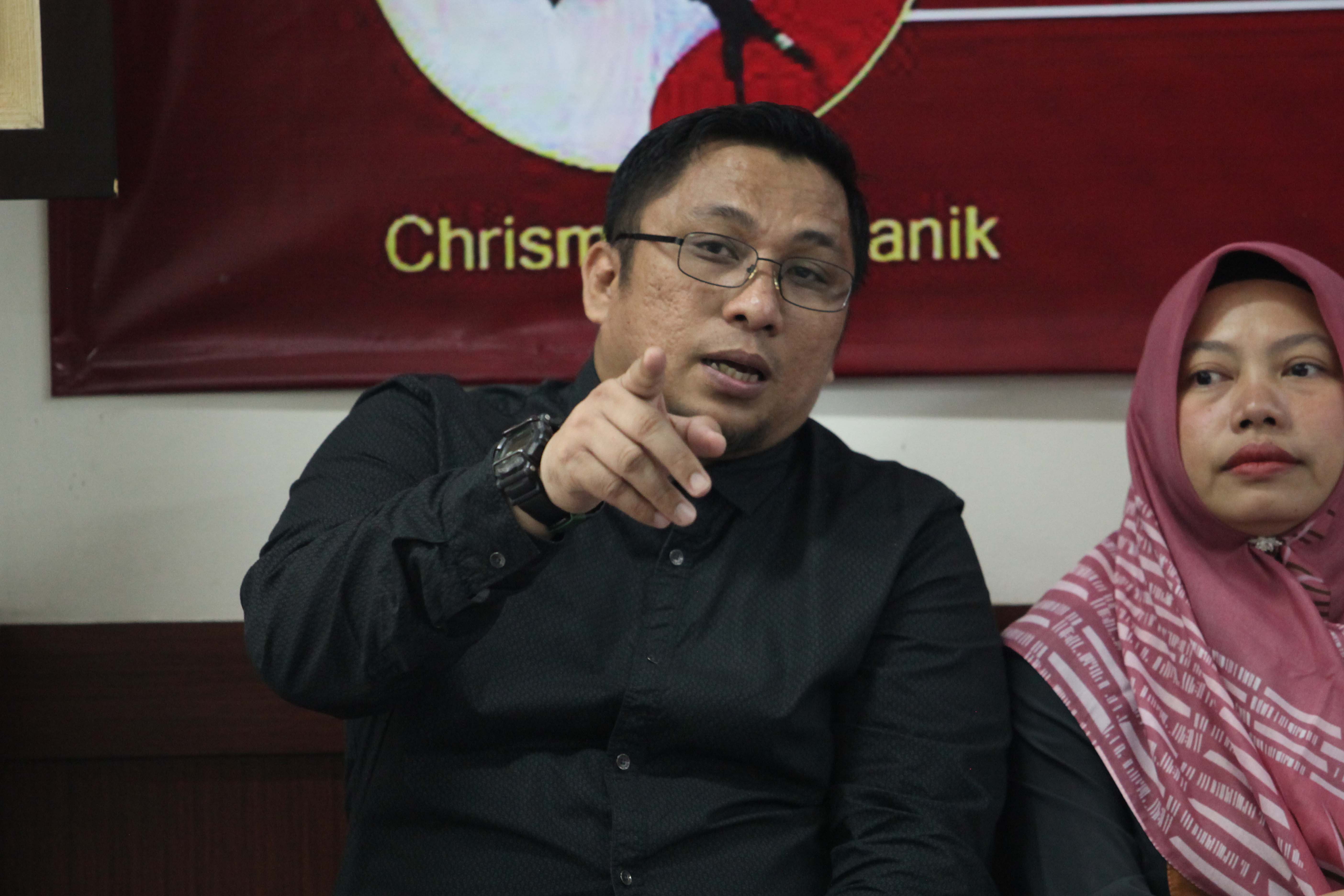 Direktur Eksekutif Pusat Studi Konstitusi (PUSaKO) Universitas Andalas Padang Sumatra Barat, Feri Amsari