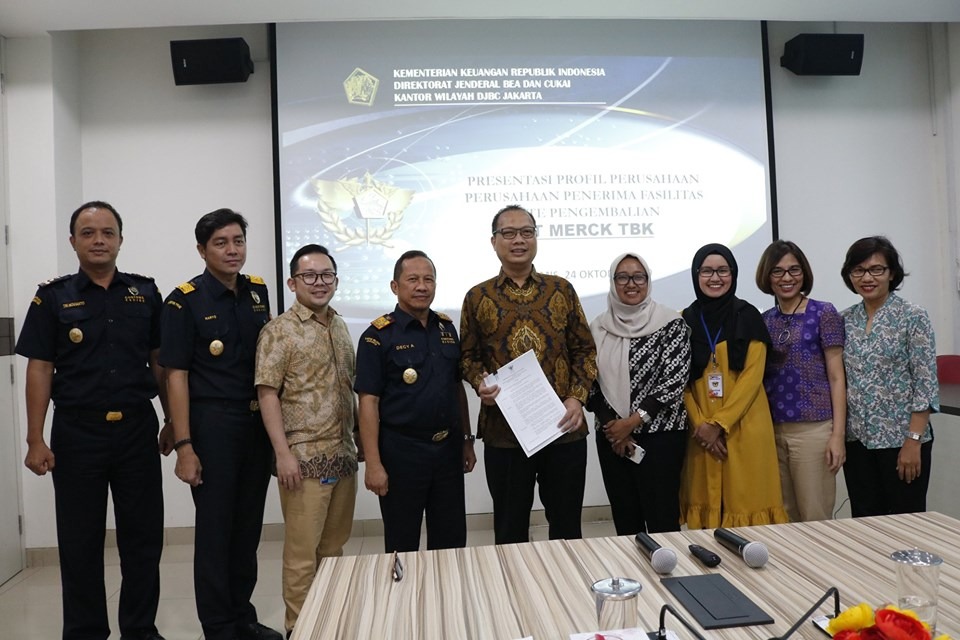 Kantor Wilayah Bea Cukai Jakarta telah menerbitkan dua surat keputusan yaitu pemberian izin kemudahan ekspor tujuan ekspor (KITE).