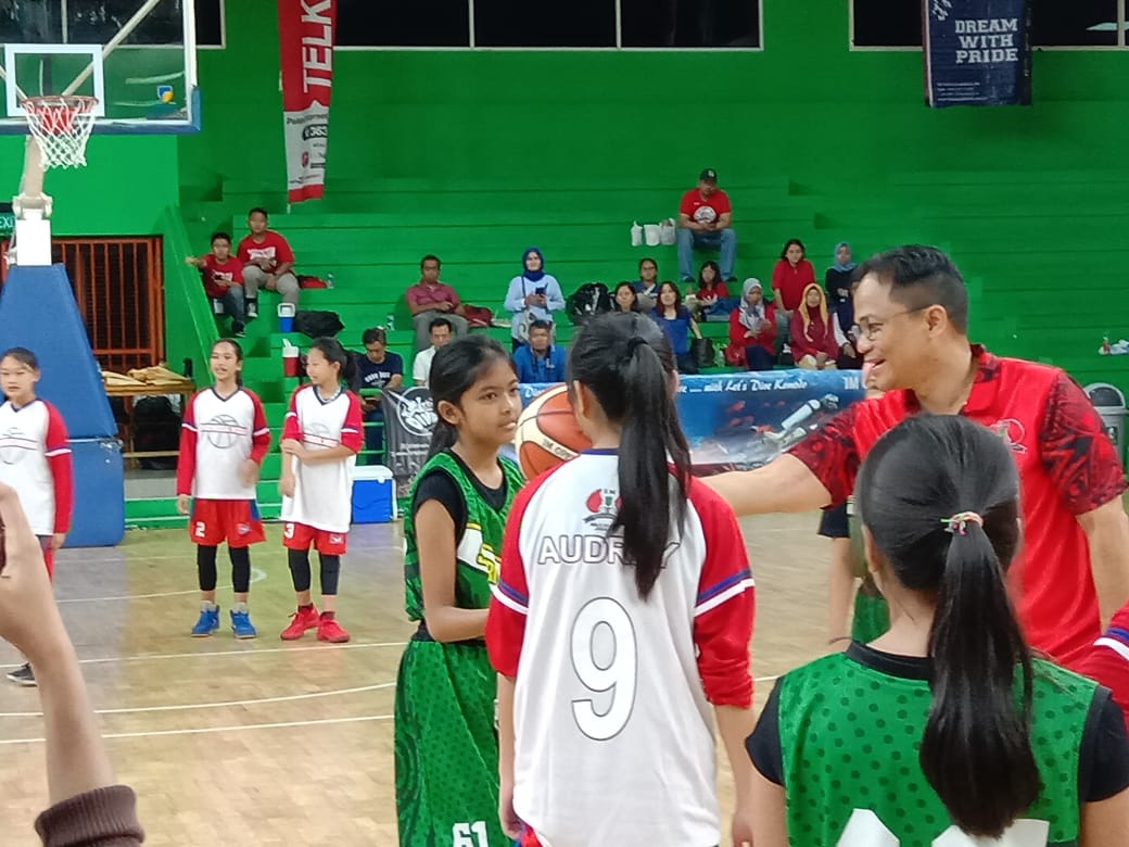Indonesia Muda Basketball Open Tournament 2019 di Gelanggang Mahasiswa Soemantri Brodjonegoro Kuningan, Jakarta Selatan, Sabtu (5/10).