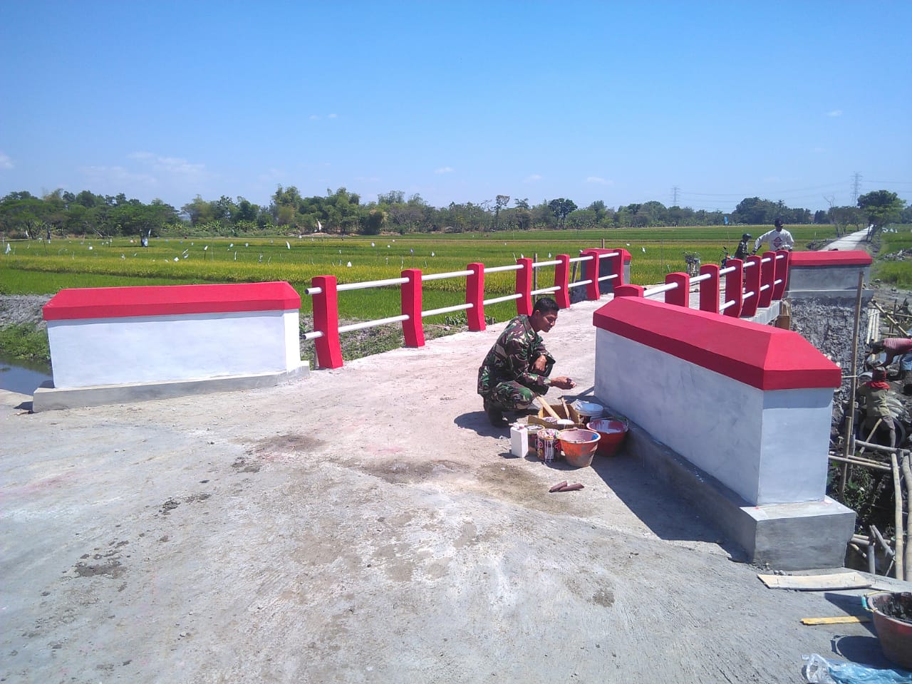 Kegiatan Tentara Nasional Indonesia Manunggal Membangun Desa (TMMD) 