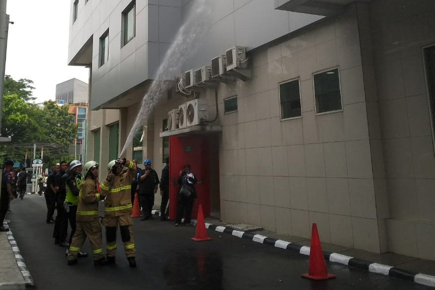 Simulasi penanganan kebakaran di lingkungan Siloam Hospitals Asri.  