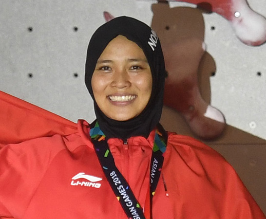  Aries Susanti Rahayu memecahkan rekor dunia kecepatan dalam partai final  Kejuaraan Dunia IFSC Climbing Worldcup di Xiamen, Tiongkok.