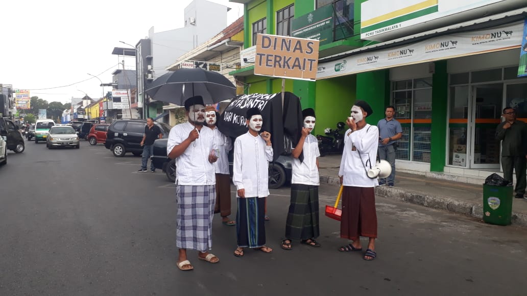Mahasiswa Demo Bersihkan Tasikmalaya Dari Korupsi