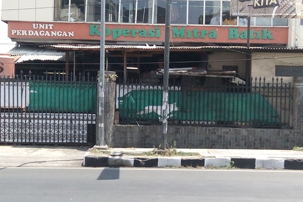 Koperasi Mitra Batik mati suri hingga aset bangunan Koperasi MitraBatik disewakan 