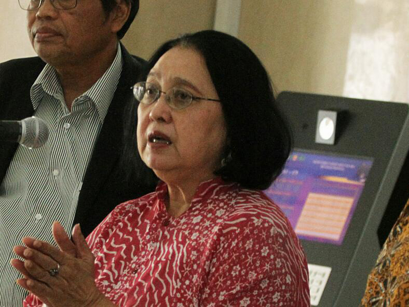 Ketua Harian Yayasan Kesehatan Perempuan Zumrotin Kasru Susilo