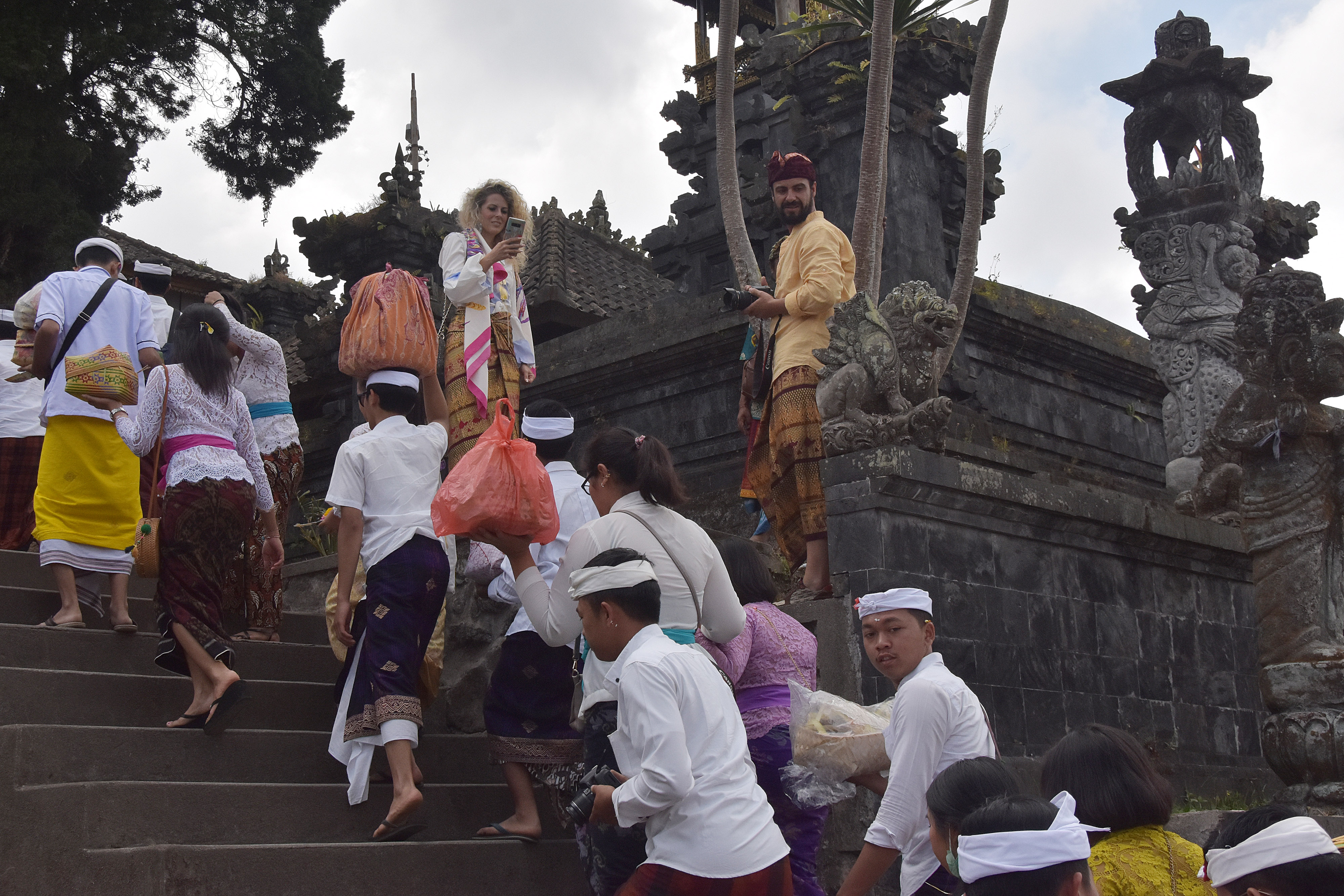 Pemkab Bangli menerapkan program dana bergulir untuk membantu masyarakatnya yang ingin meniti karir di bidang pariwisata
