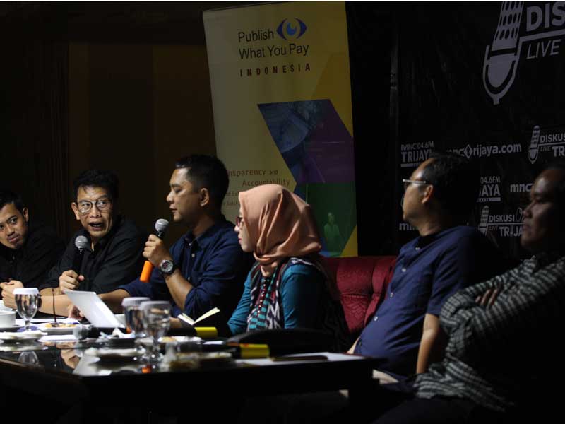 Para pembicara diskusi Opini membahas tema Evaluasi Kinerja dan Reformasi Parlemen.