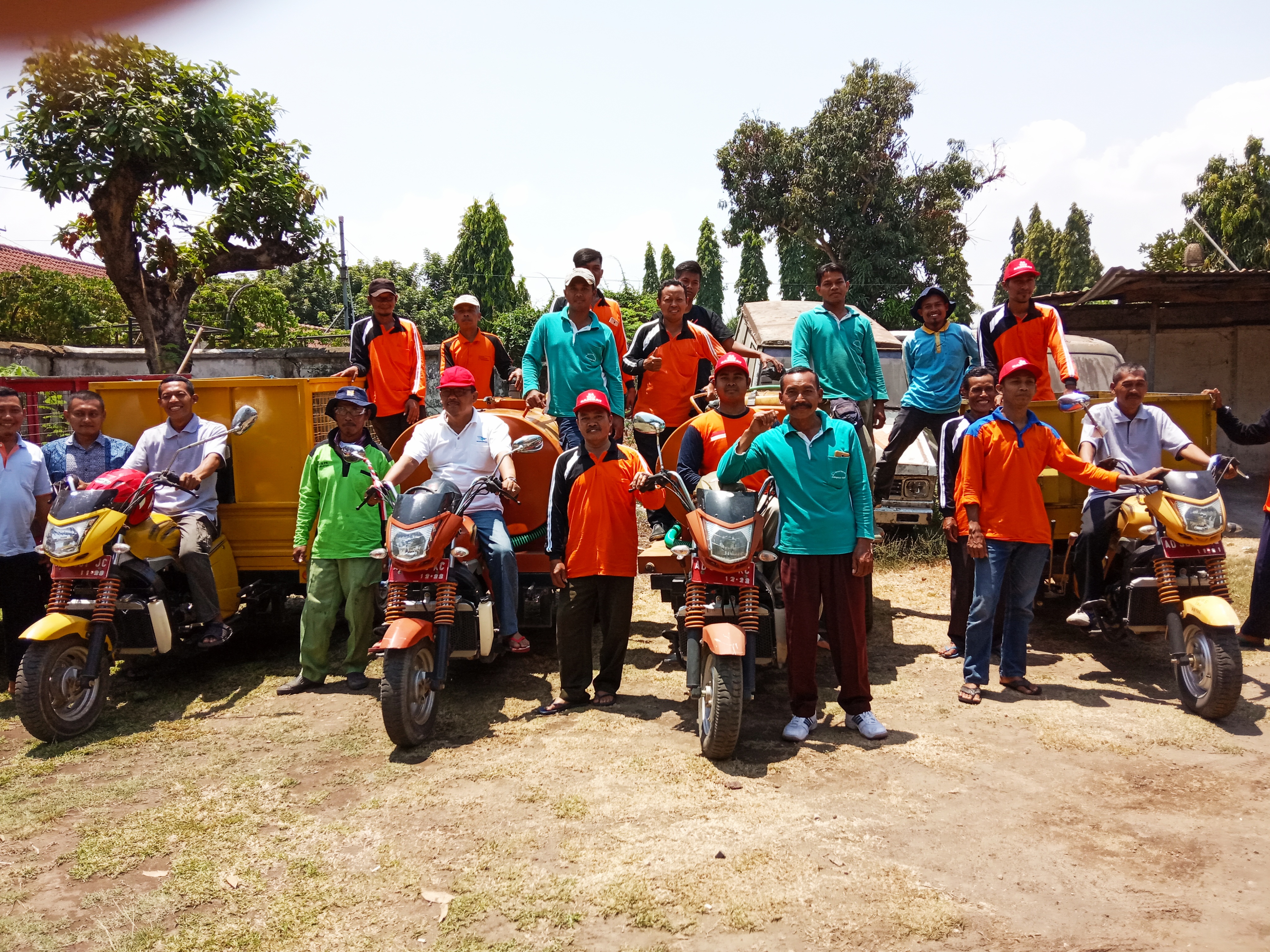 Para tenaga harian lepas penyapu dan taman di Kabupaten Klaten dilibatkan dalam diskusi agar Klaten bisa meraih Adipura 2019. 