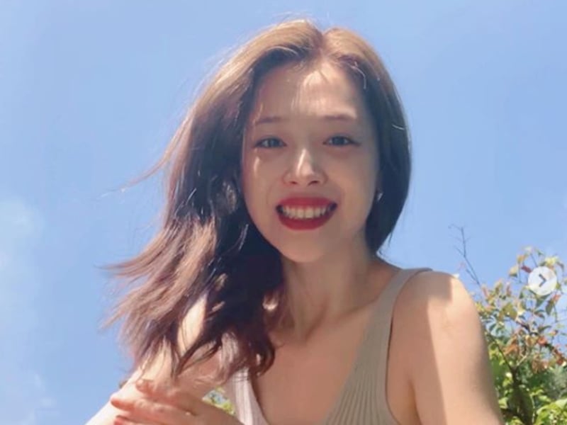 Sulli Dipastikan Bunuh Diri