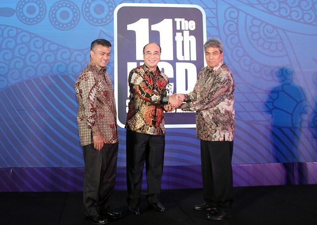 Wakil Dirut PT Modernland Realty Tbk Freddy Chan menerima penghargaan pada IICD Corporate Governance Conference & Award 2019