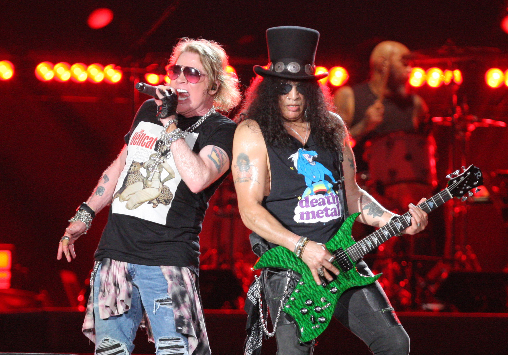 Aksi Axl Rose dan Slash saat Guns 