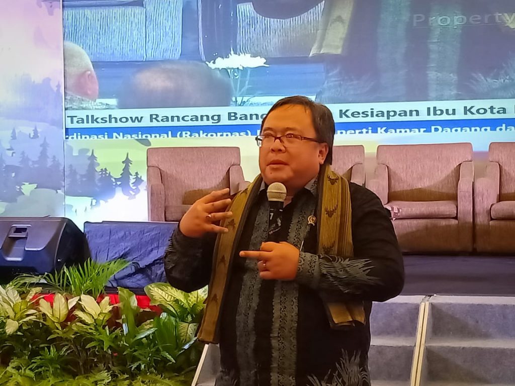 Menteri PPN/Kepala Bappenas Bambang Brodjonegoro dalam talk show di Kaltim