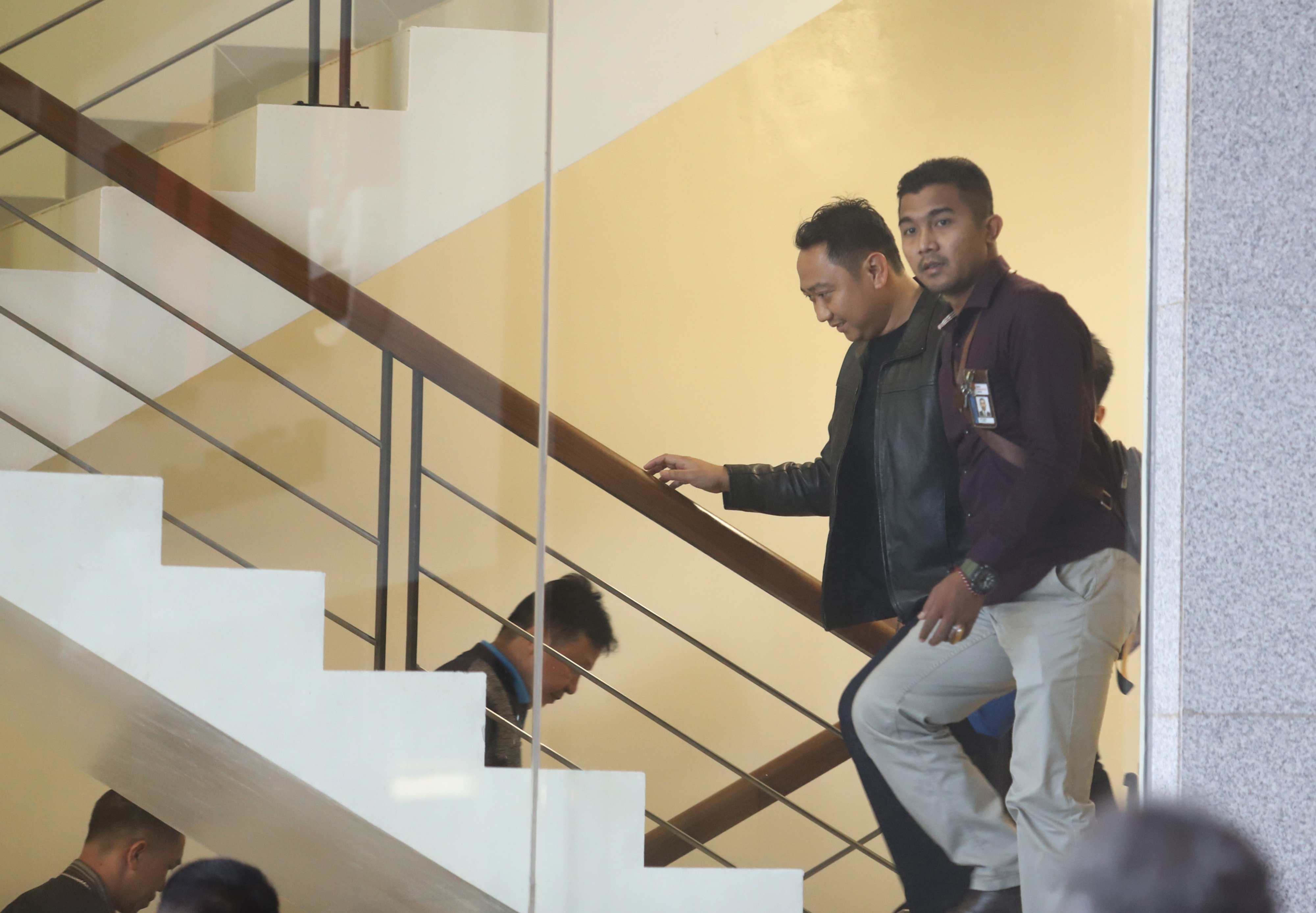 Bupati Lampung Utara Agung Ilmu Mangkunegara sebelum menjalani pemeriksaan di Gedung KPK.