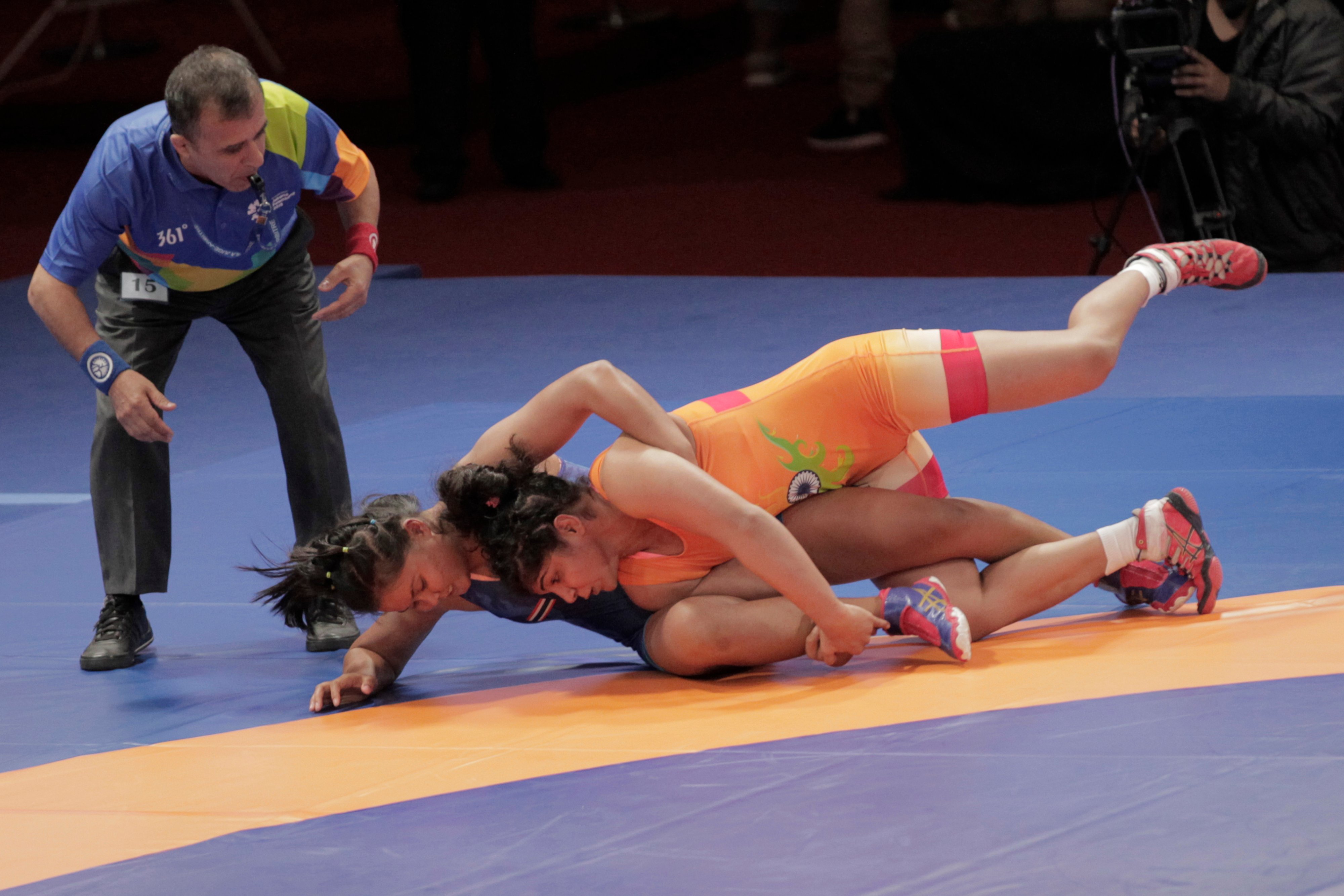 Gulat wanita untuk pertama kalinya akan digelar di Riyadh, Arab Saudi. 