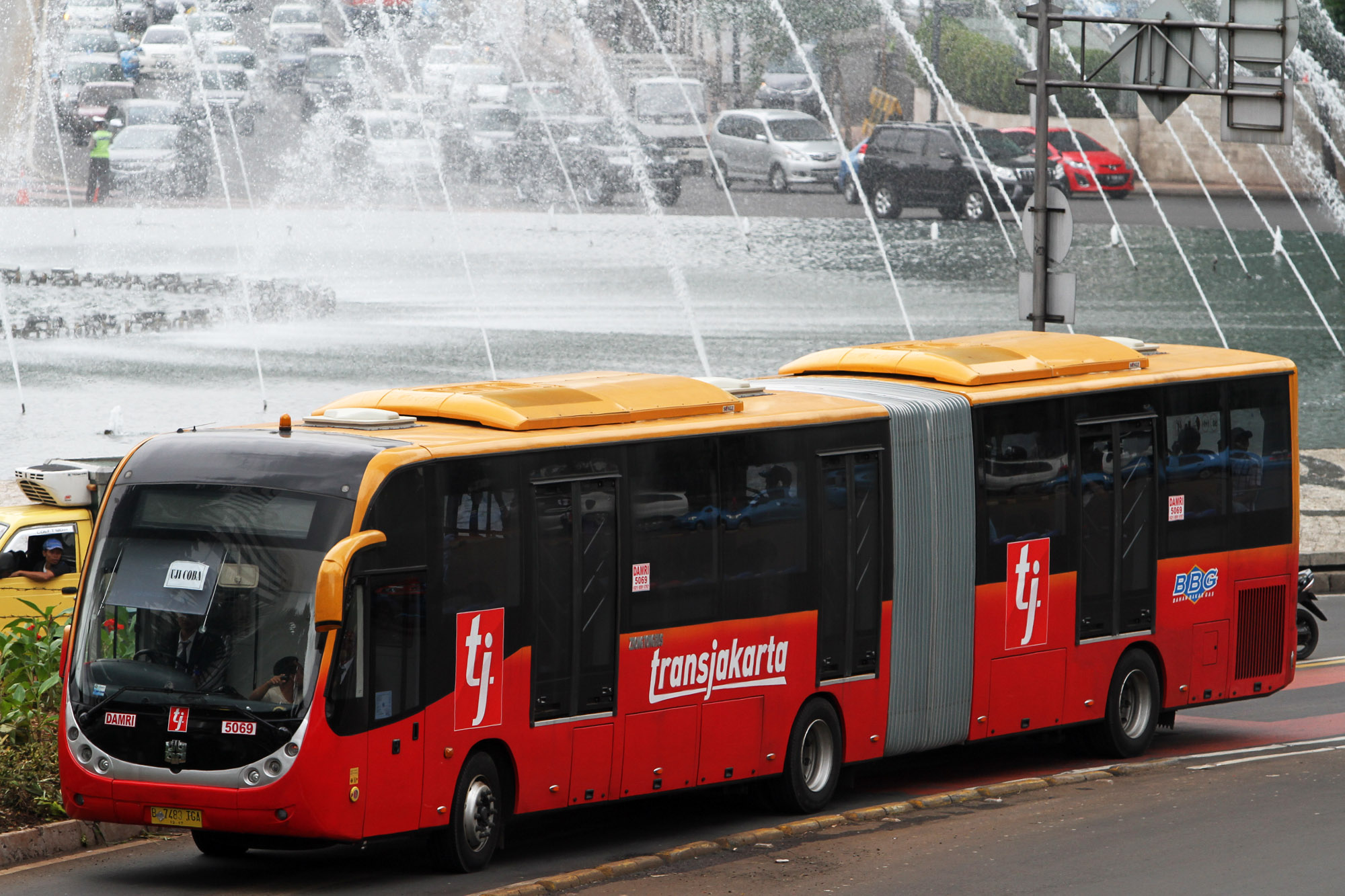 Bus gandeng Transjakarta asal Tiongkok, Zhong Tong 