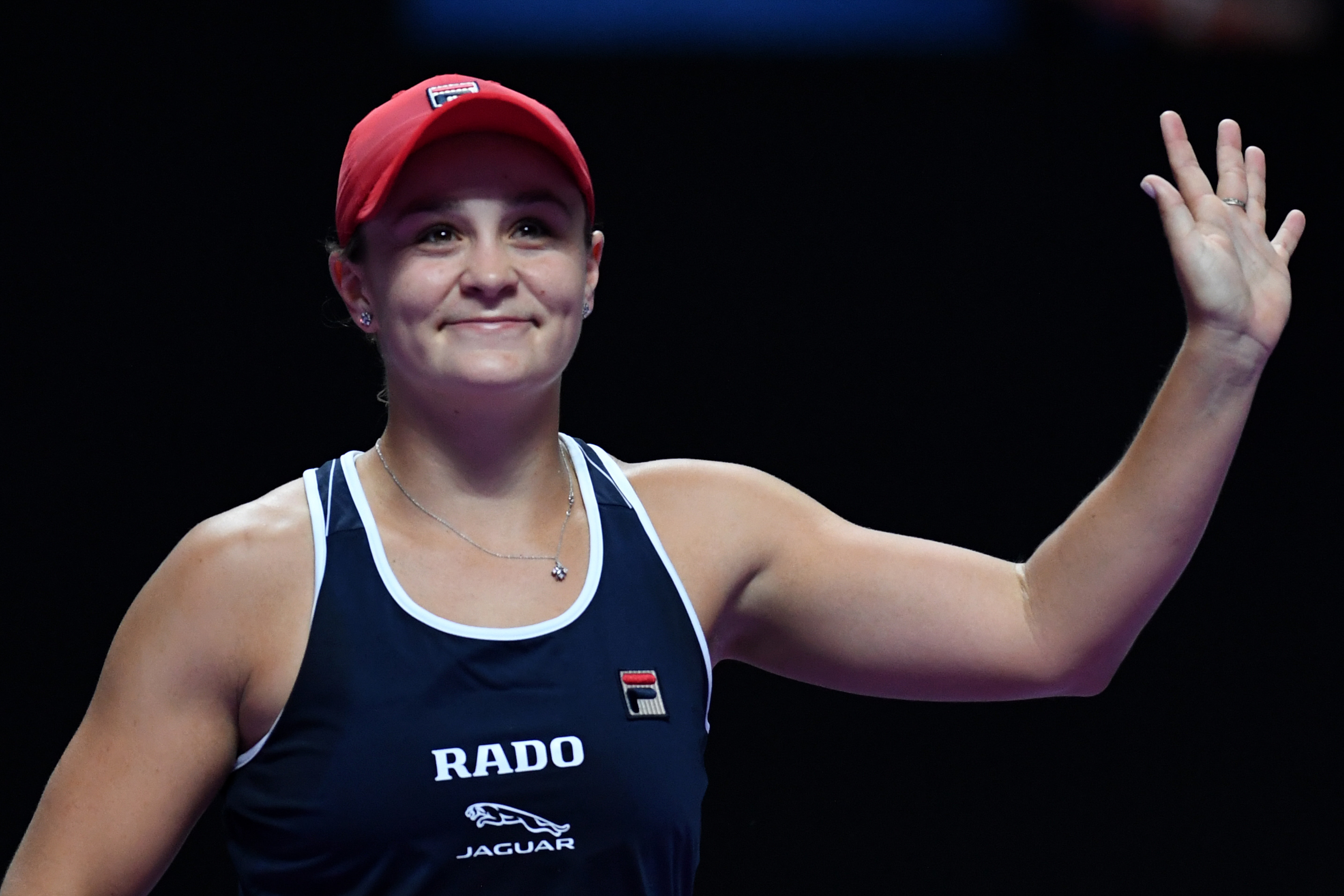Ashleigh Barty dari Australia merayakan kemenangannya melawan Petra Kvitova dari Republik Ceko selama pertandingan tunggal putri mereka  