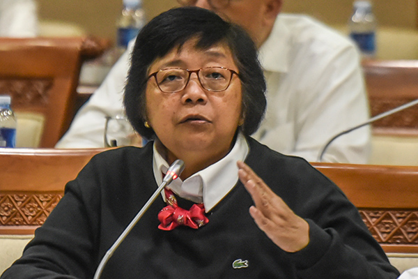 Menteri Lingkungan Hidup dan Kehutanan Siti Nurbaya 