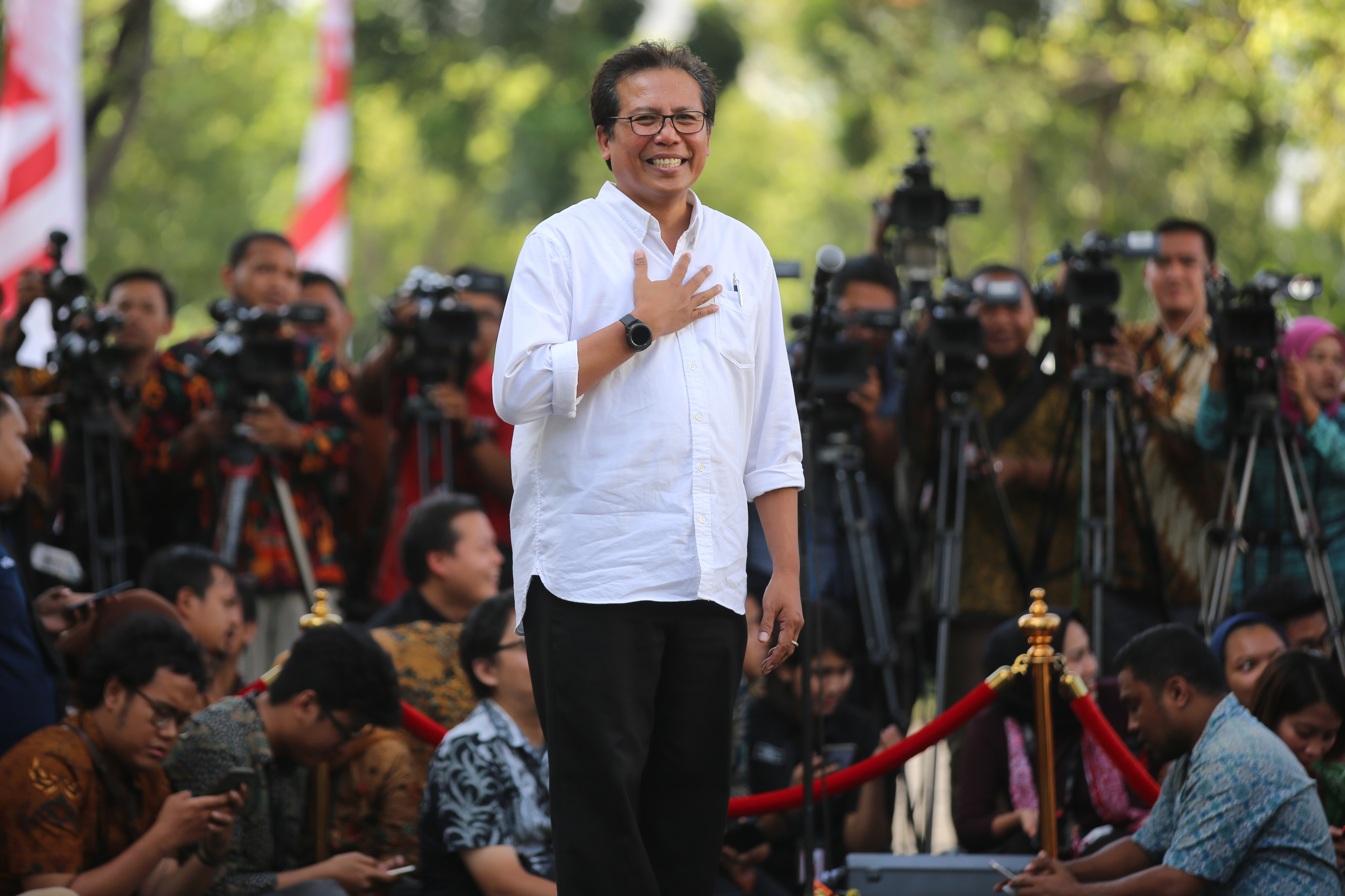 Aktivis 1998 yang juga komisaris PT. Adhi Karya Fadjroel Rahman usai bertemu dengan Presiden Joko Widodo di Istana Kepresidenan