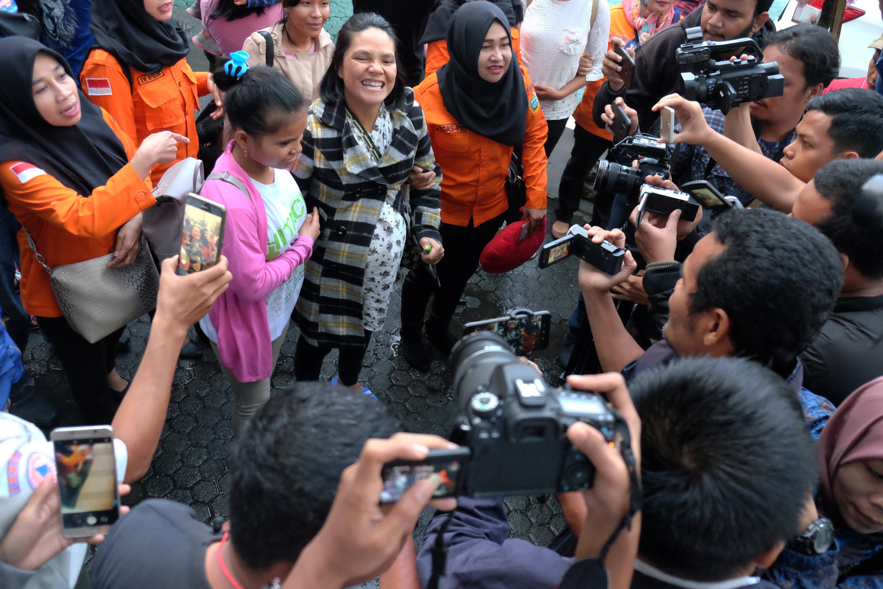 Para perantau Sumut dari Wamena telah tiba di Kota Medan, Rabu (9/10). Pemprov Sumut memulangkan para perantau hingga 10 hari ke depan. 