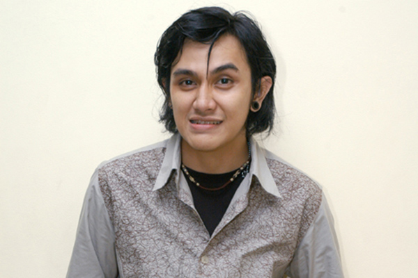 Artis Vicky Nitinegoro