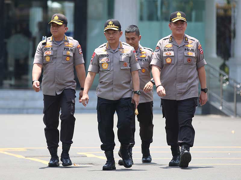 Kapolri Jenderal Pol Tito Karnavian berjalan memasuki Kompleks Istana Kepresidenan di Jakart