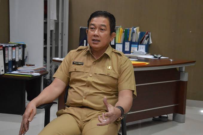 Kepala Bidang SMP Dinas Pendidikan Kota Palembang, Herman Wijaya meminta sekolah berhati-hati mengelola dana BOS. 