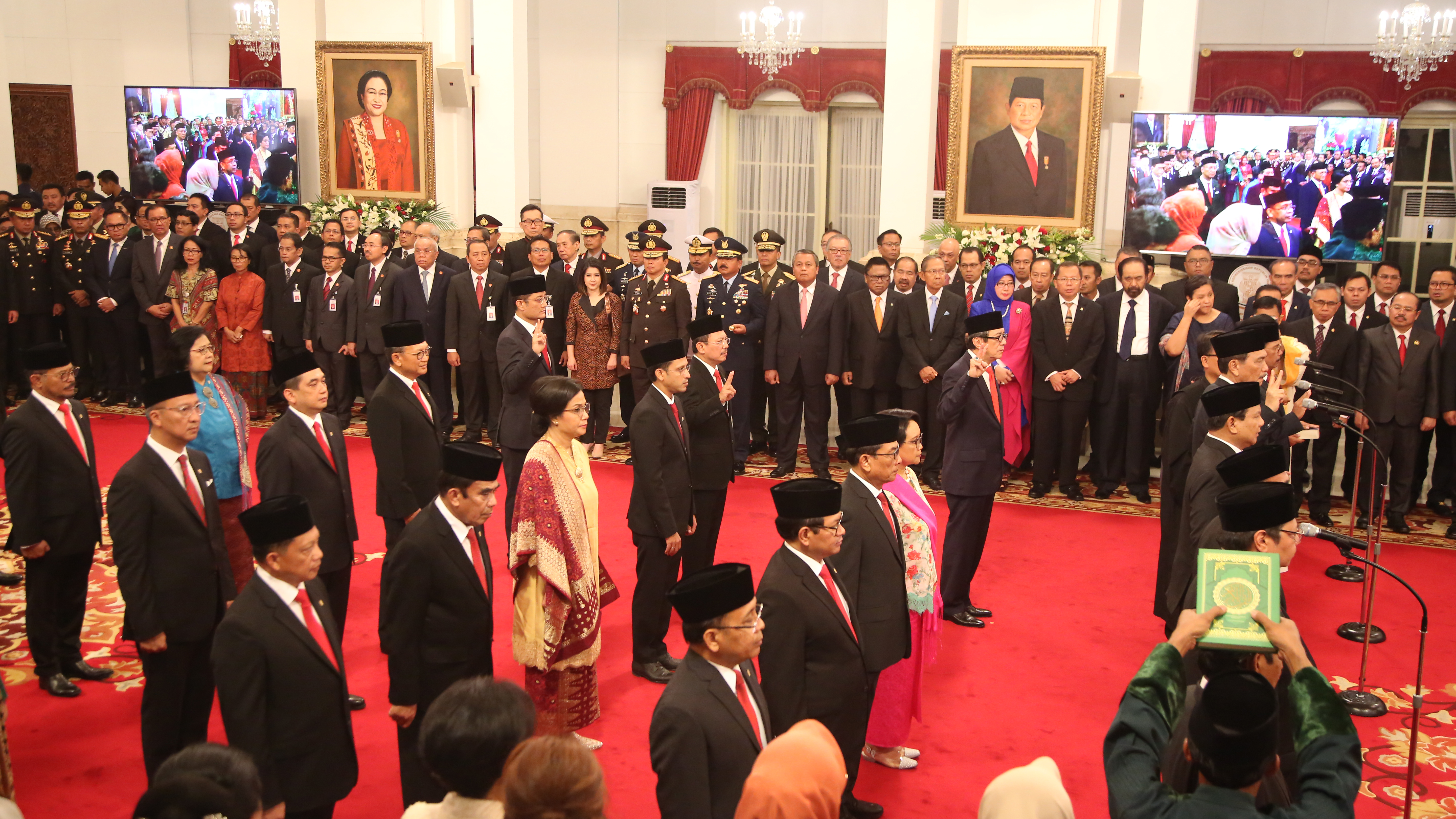 Pengambilan sumpah jabatan kabinet Indonesia Maju