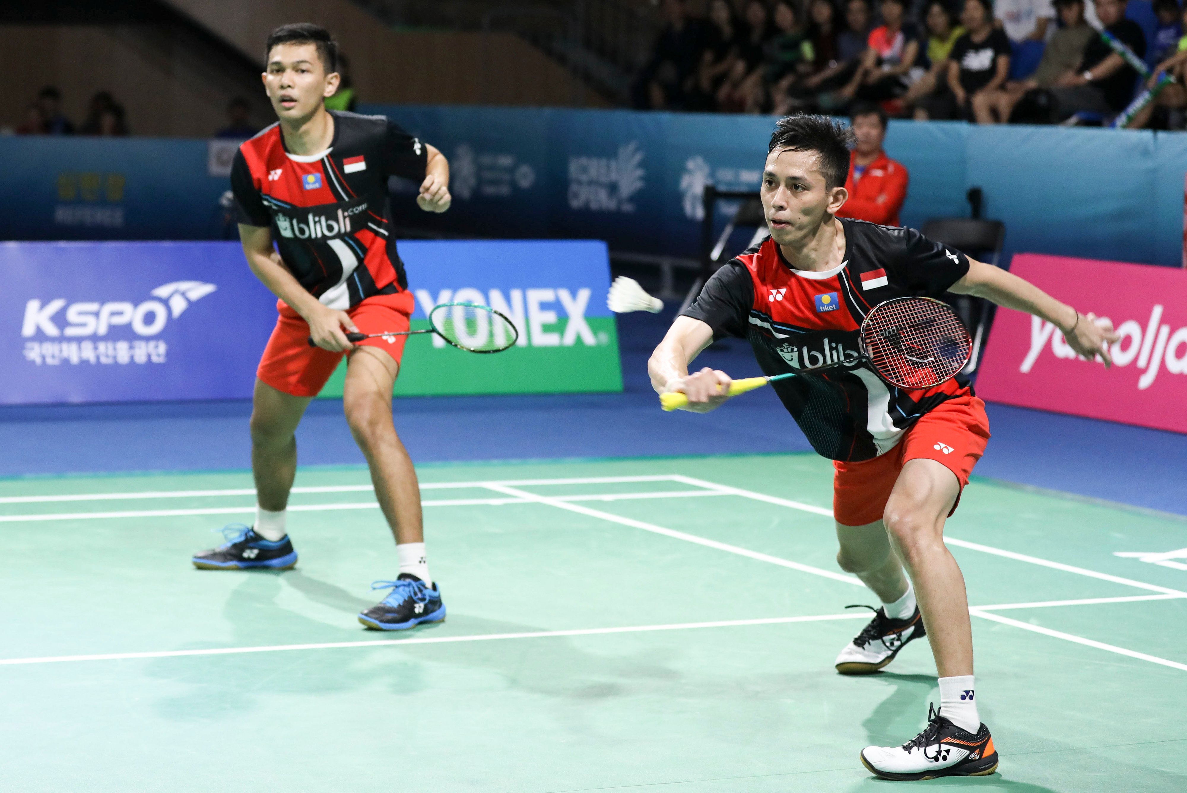 Ganda putra Indonesia Muhammad Rian Ardianto (kanan) dan Fajar Alfian 