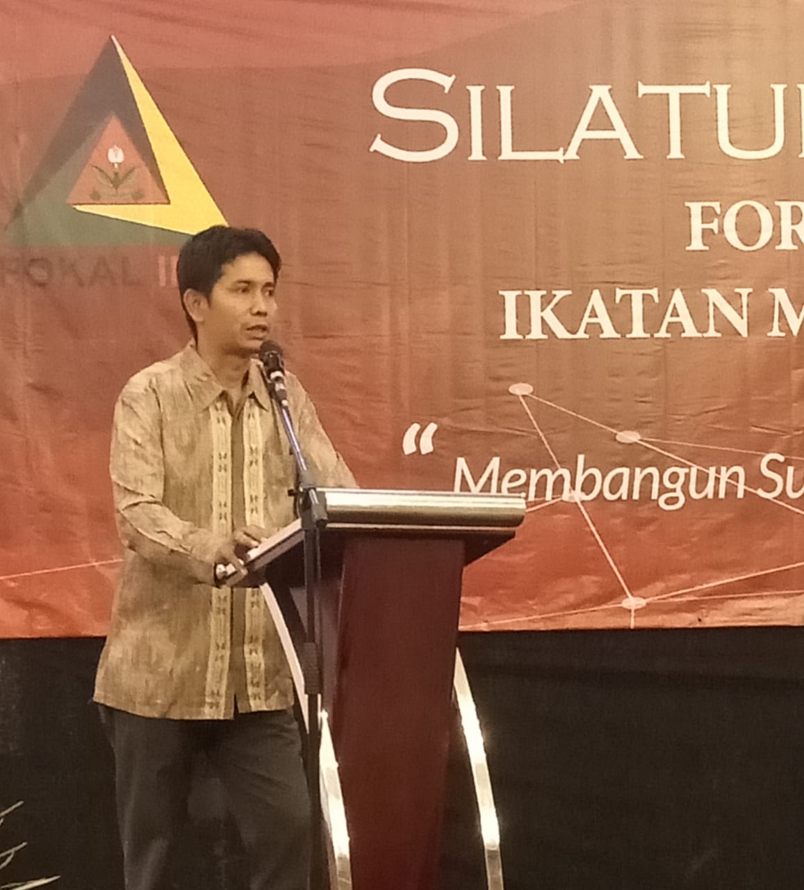 Koordinator Koalisi Nasional Relawan Muslim Indonesia (KN RMI) Ton Abdillah Has