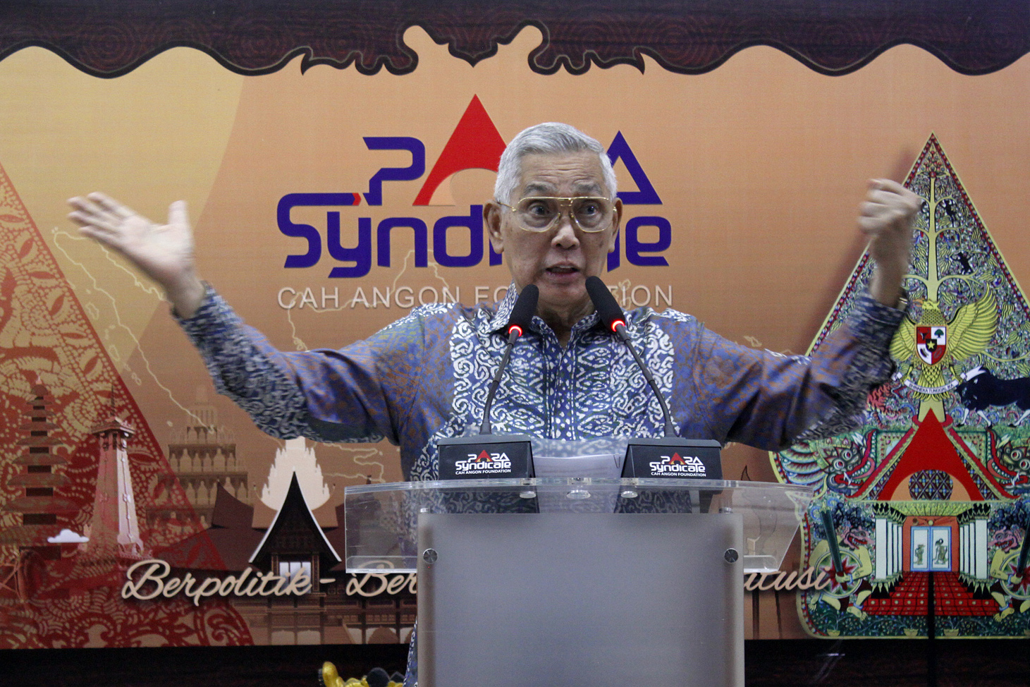 Mantan Wapres RI Try Sutrisno