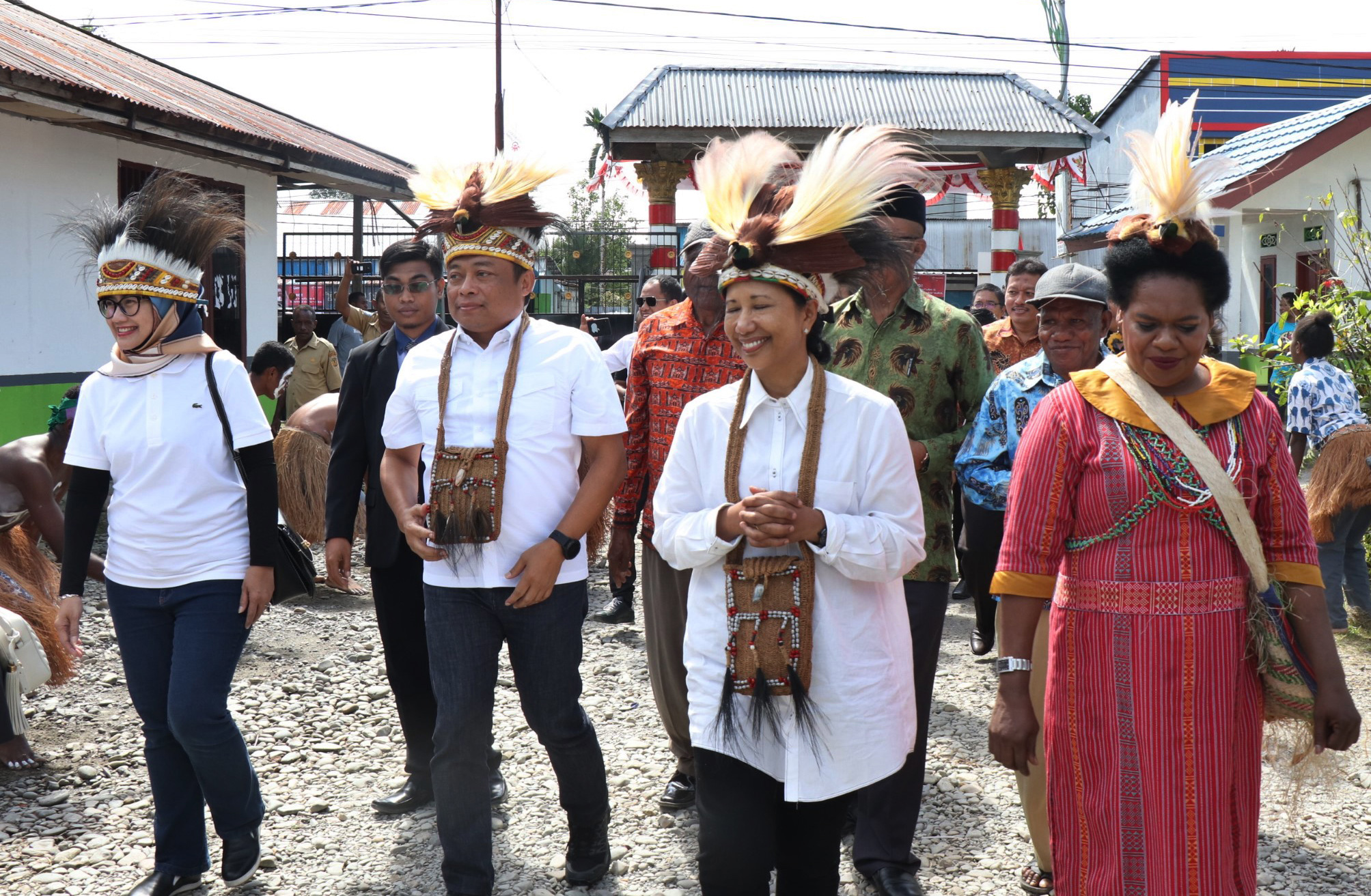 Rini M Soemarno meluncurkan program Indihome Digital Learning (IDL) di Timika, Papua, Selasa (8/10).