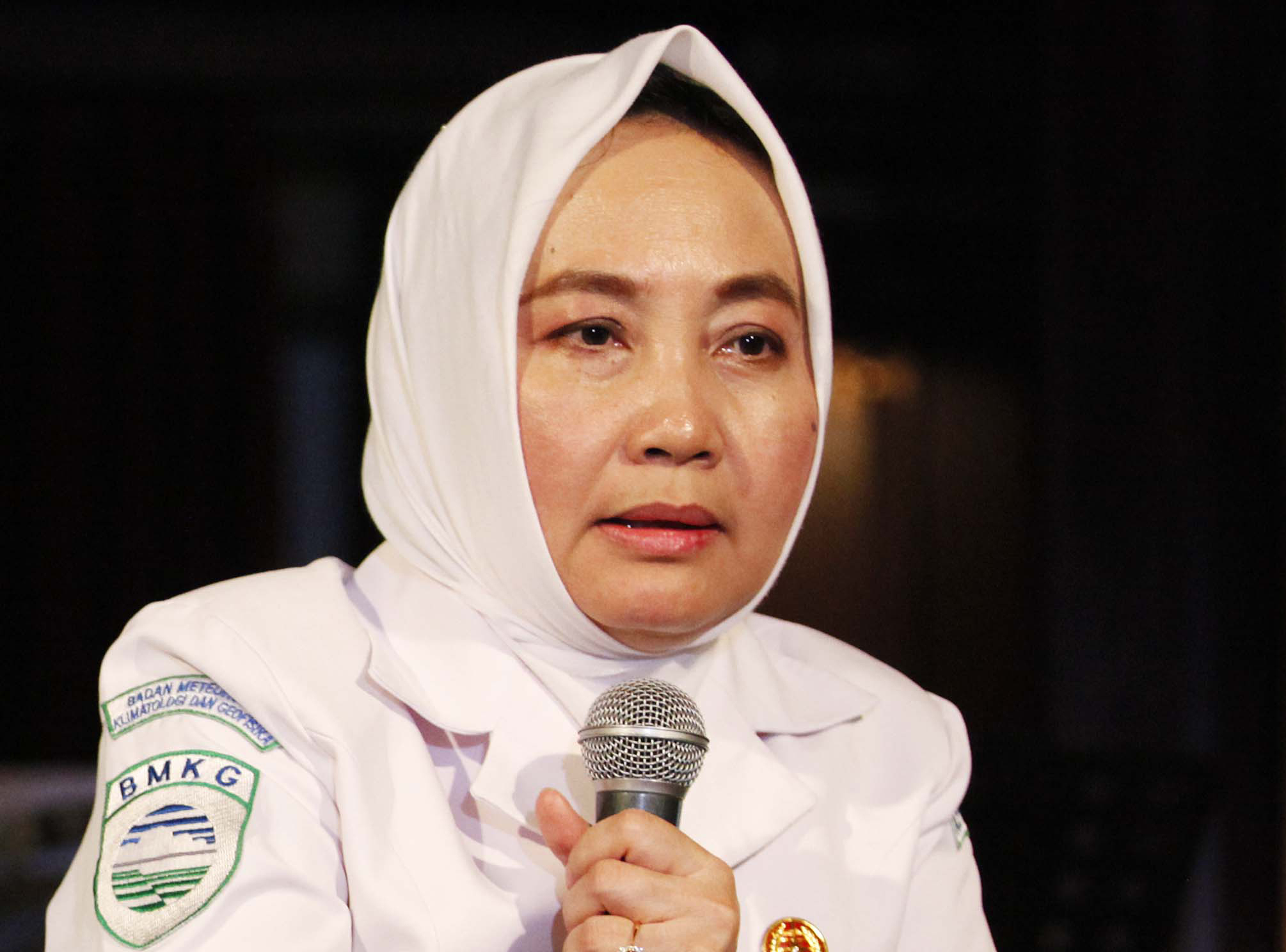 Kepala BMKG Dwikorita Karnawati menyampaikan keterangan pers. 